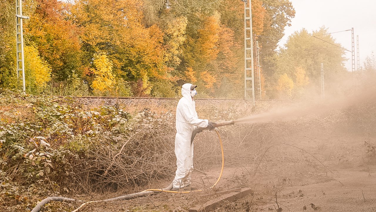Spritzbetonarbeiten an der Böschung in Kamen